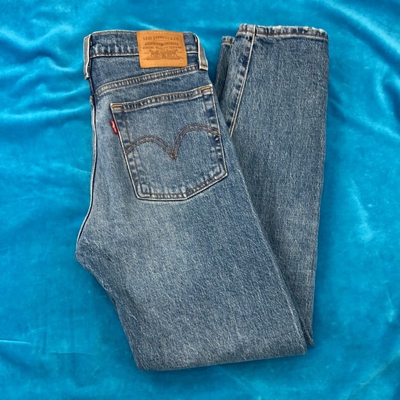 Levi's Wedgie Jeans sz 25 - Picture 8 of 9